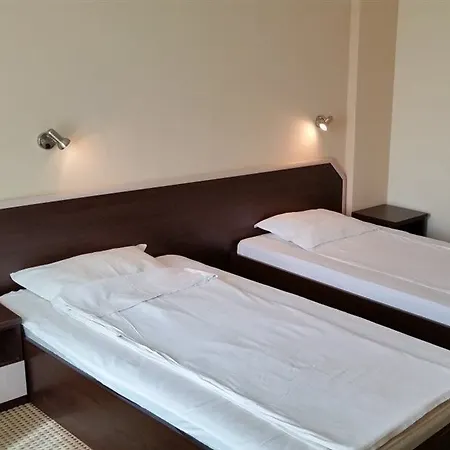 Black Sea فندق 3*